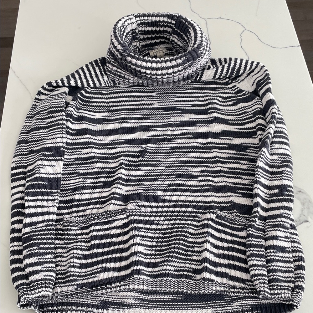 Striped grey and White Turtleneck sweater